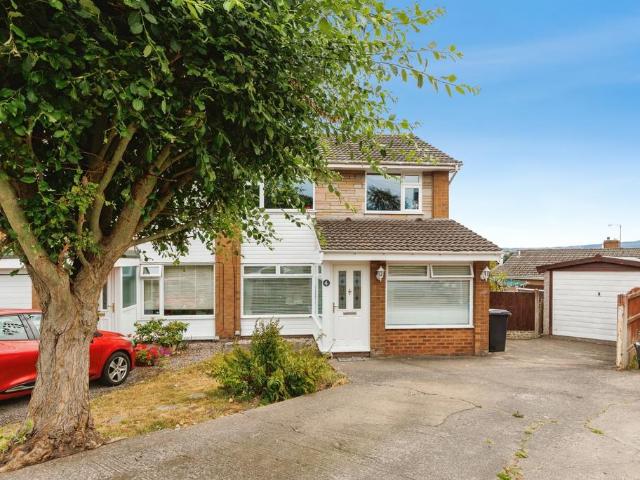 4 bedroom semi detached house for sale