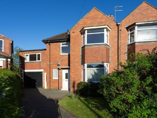 4 bedroom semi detached house for sale