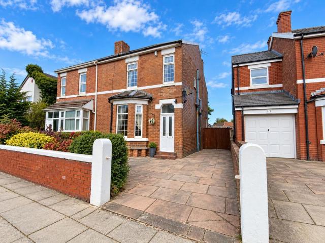 4 bedroom semi detached house for sale