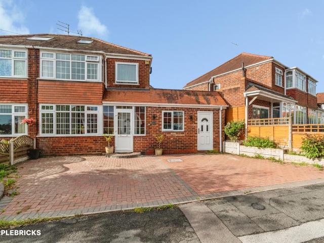 4 bedroom semi detached house for sale