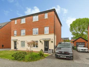 4 bedroom semi detached house for sale