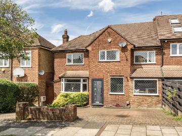 4 bedroom semi detached house for sale