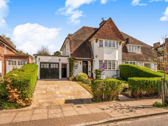 4 bedroom semi detached house for sale