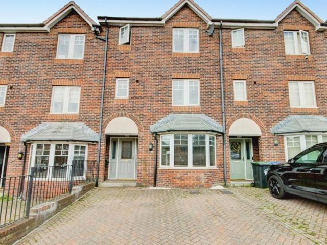 4 bedroom semi detached house for sale