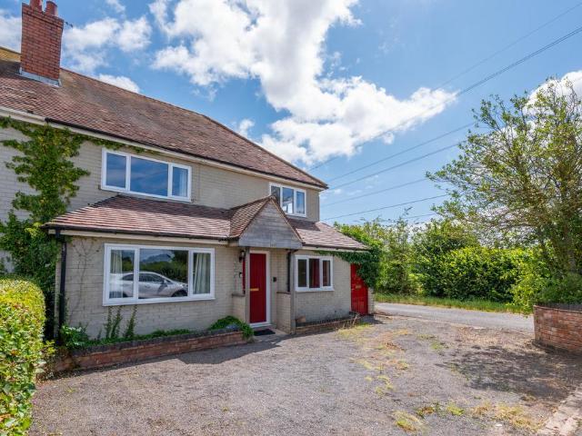5 bedroom semi detached house for sale
