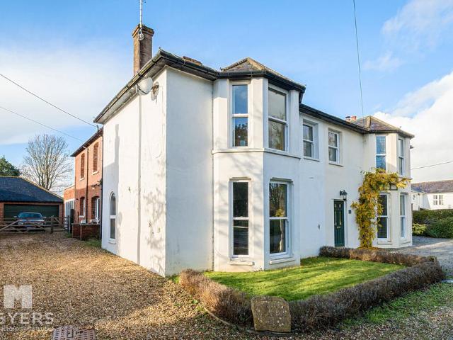 4 bedroom semi detached house for sale