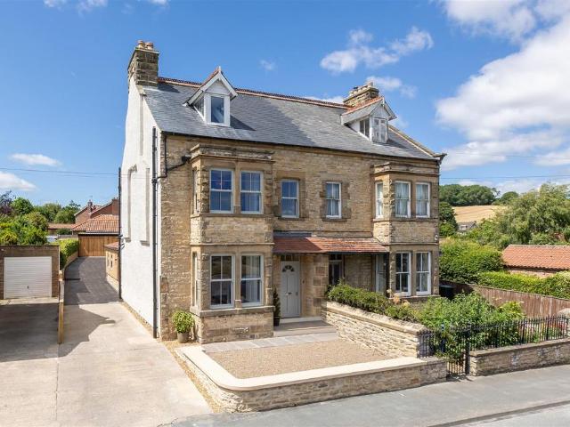 4 bedroom semi detached house for sale