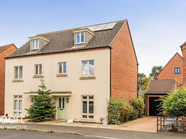 4 bedroom semi detached house for sale