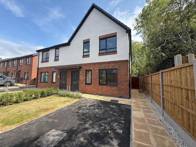 4 bedroom semi detached house for sale