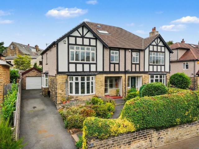 4 bedroom semi detached house for sale