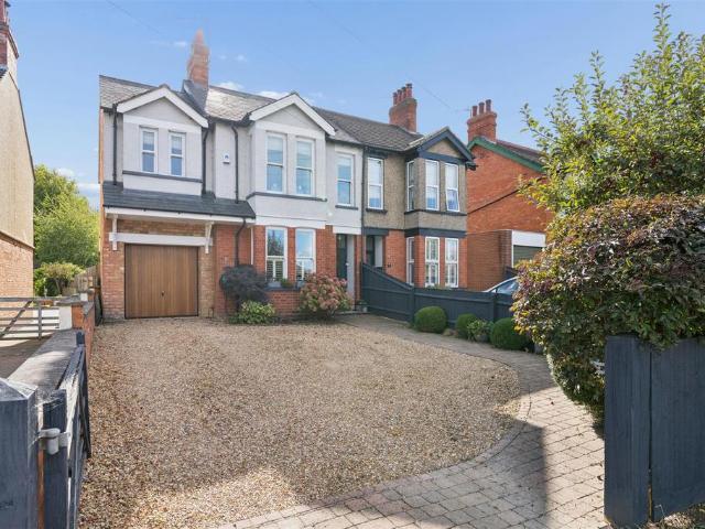 4 bedroom semi detached house for sale