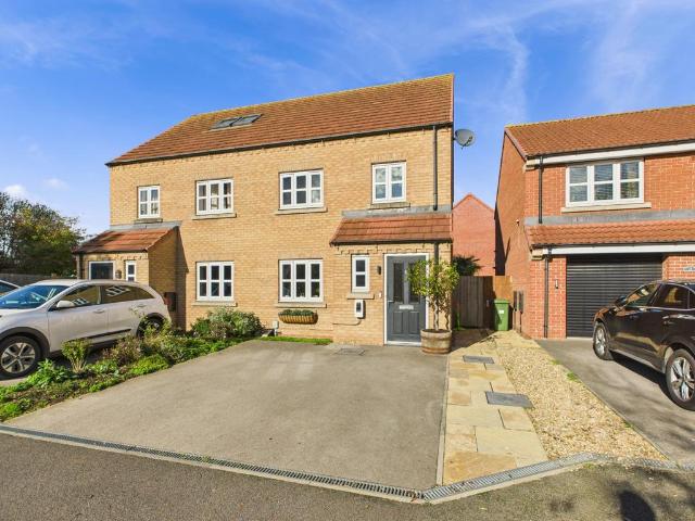 4 bedroom semi detached house for sale