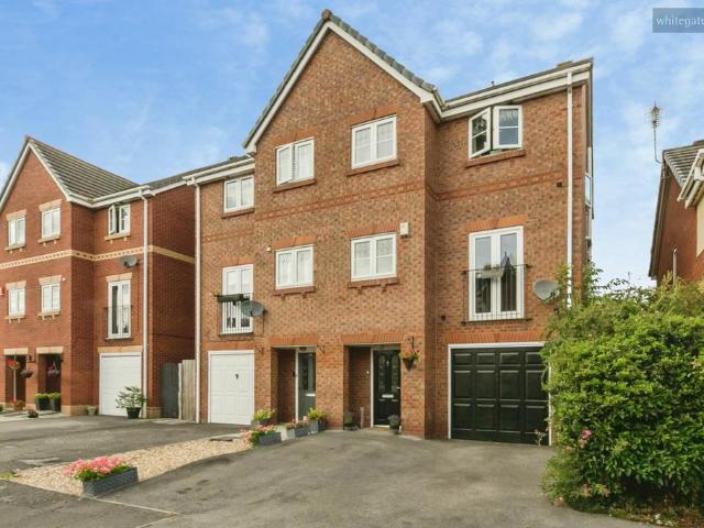 4 bedroom semi detached house for sale