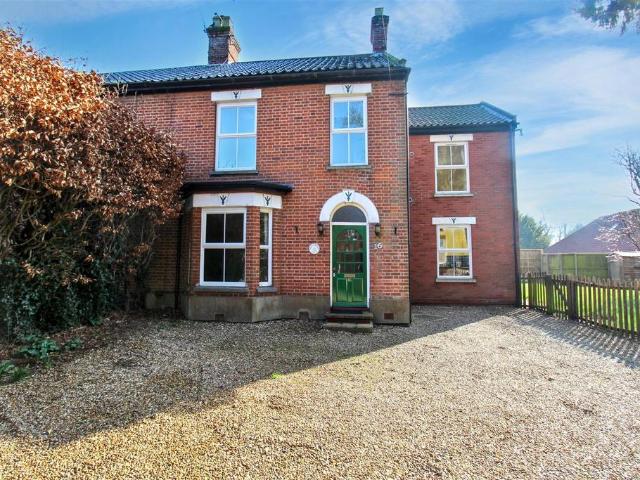 4 bedroom semi detached house for sale