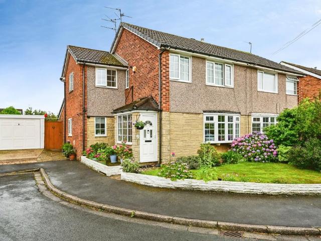 4 bedroom semi detached house for sale