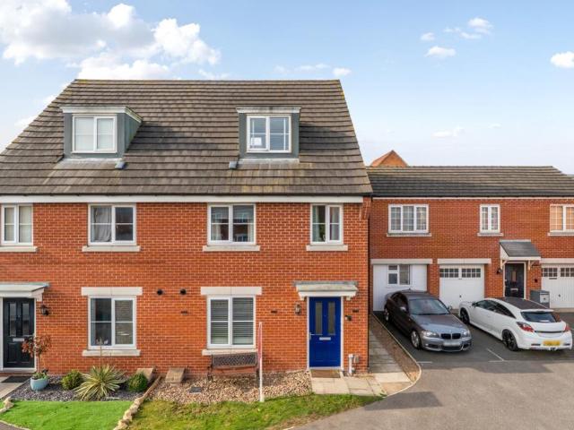 4 bedroom semi detached house for sale