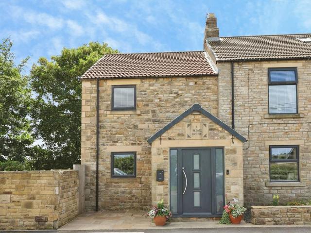 4 bedroom semi detached house for sale