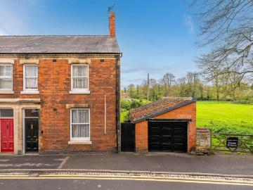 4 bedroom semi detached house for sale