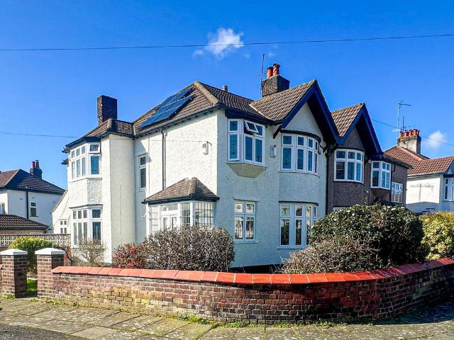 4 bedroom semi detached house for sale