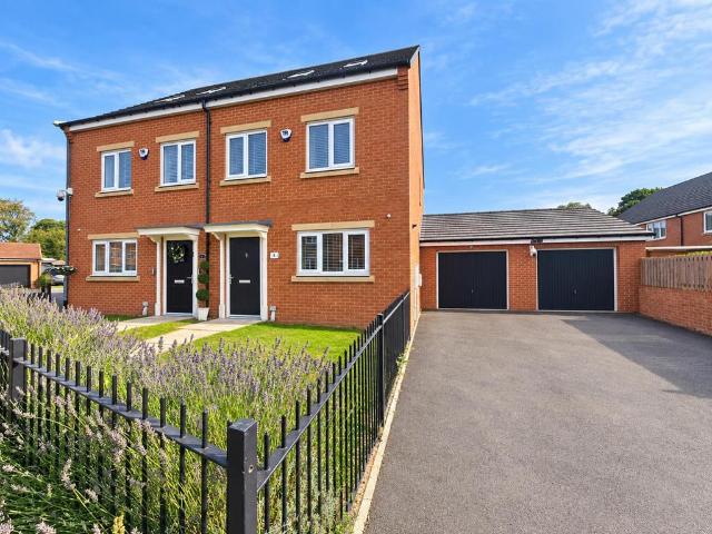 4 bedroom semi detached house for sale