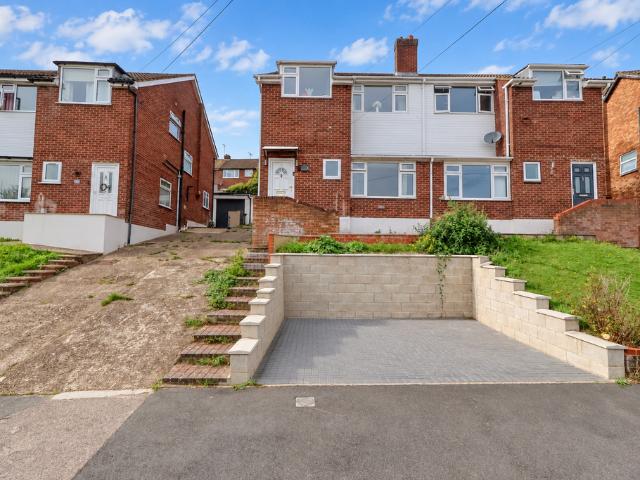 4 bedroom semi detached house for sale