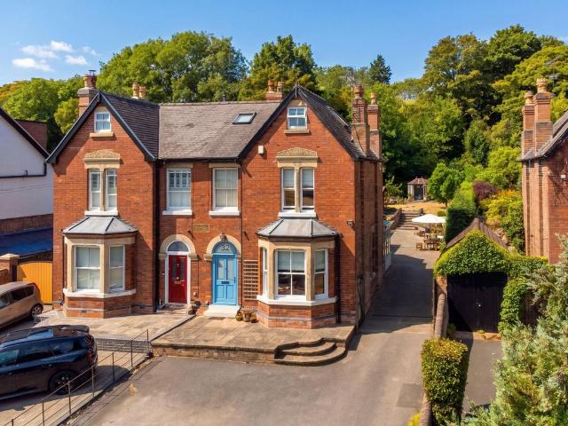 4 bedroom semi detached house for sale