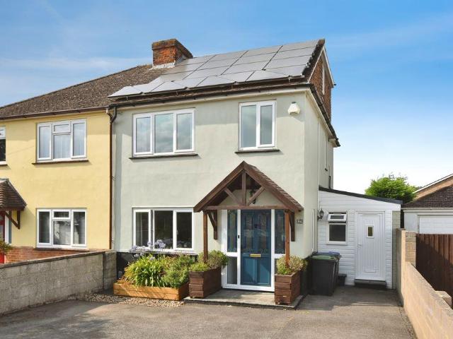 4 bedroom semi detached house for sale
