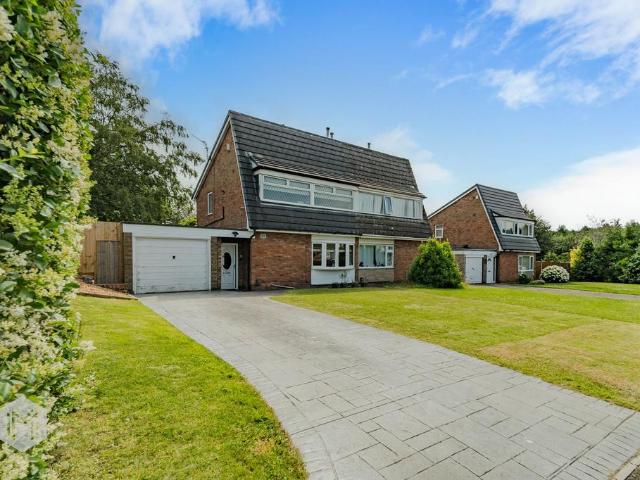 4 bedroom semi detached house for sale