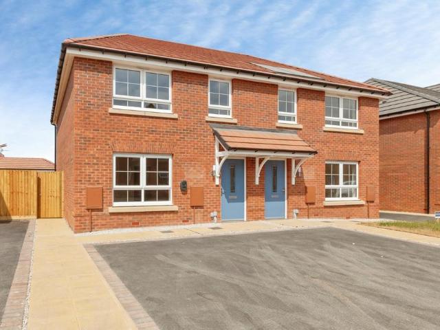 4 bedroom semi detached house for sale