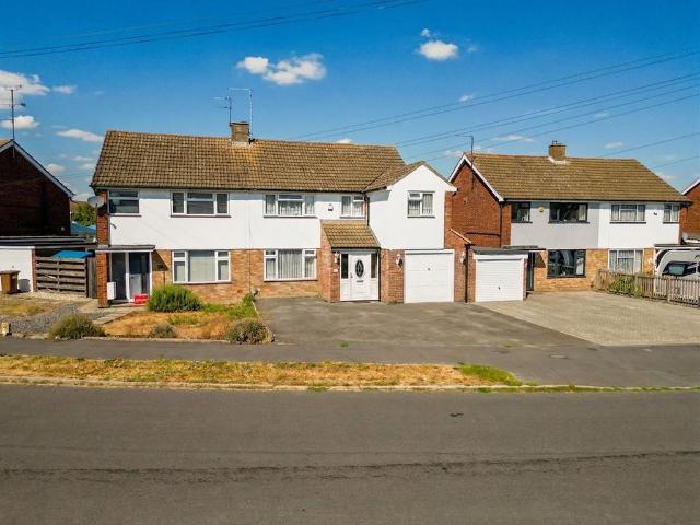 4 bedroom semi detached house for sale