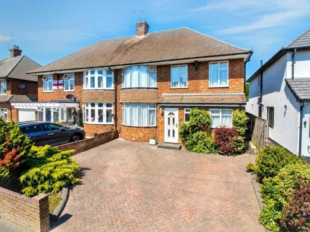 4 bedroom semi detached house for sale