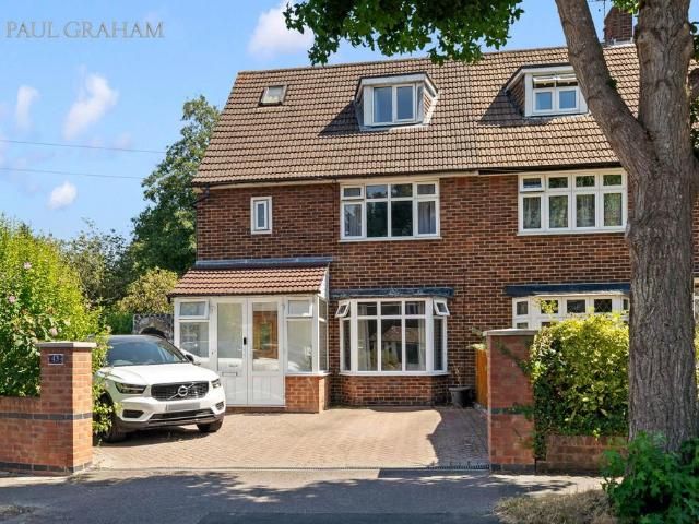4 bedroom semi detached house for sale