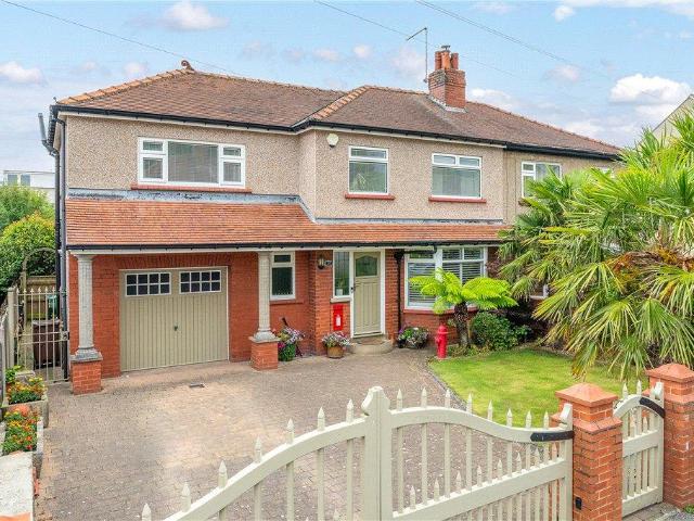 4 bedroom semi detached house for sale