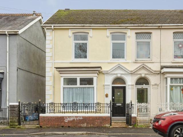 4 bedroom semi detached house for sale