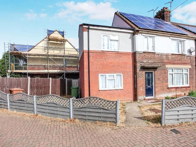 4 bedroom semi detached house for sale