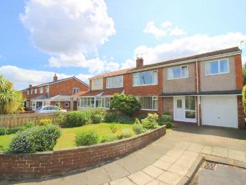 4 bedroom semi detached house for sale