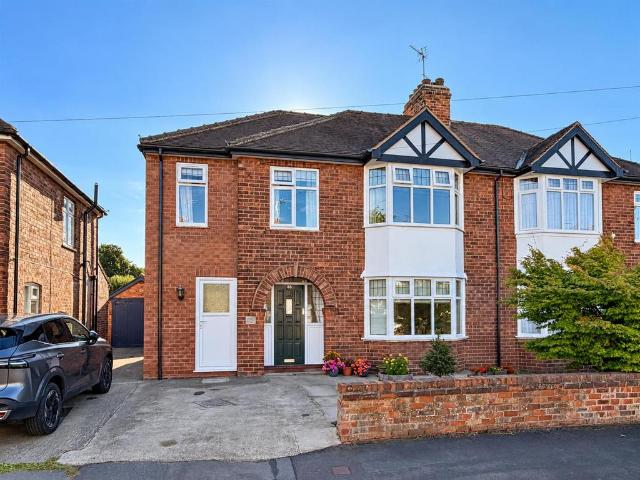 4 bedroom semi detached house for sale