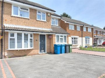 4 bedroom semi detached house for sale