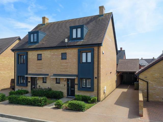 4 bedroom semi detached house for sale