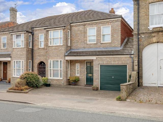4 bedroom semi detached house for sale
