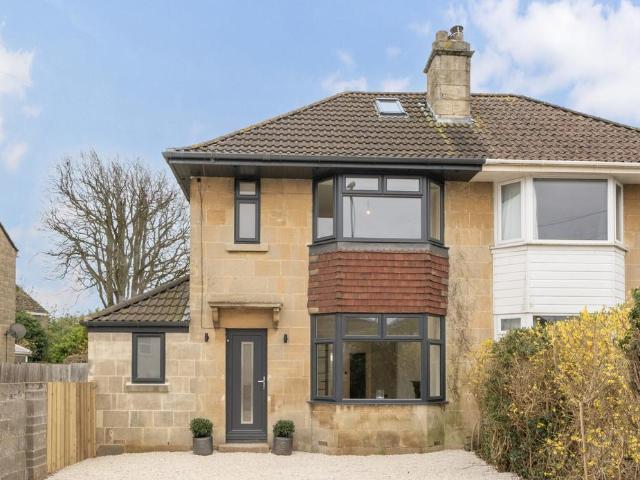 4 bedroom semi detached house for sale