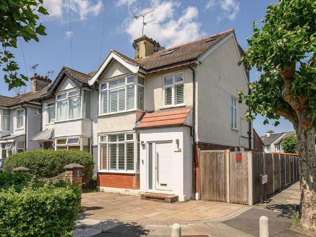 4 bedroom semi detached house for sale