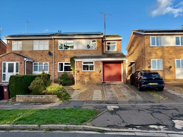 4 bedroom semi detached house for sale