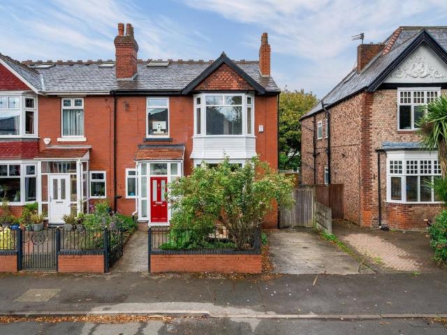 4 bedroom semi detached house for sale