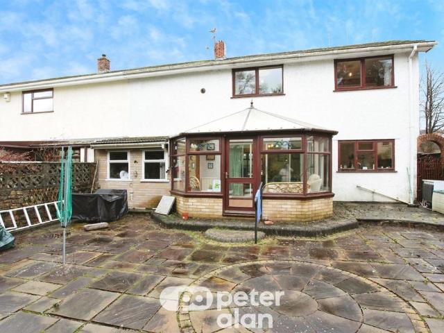 4 bedroom semi detached house for sale