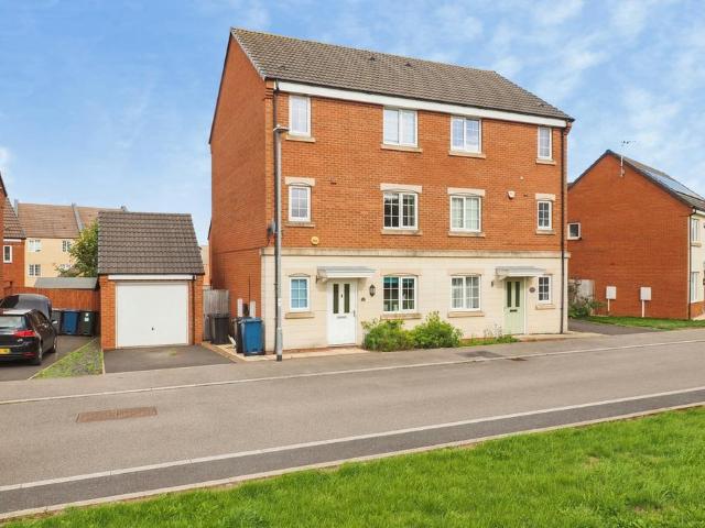 4 bedroom semi detached house for sale