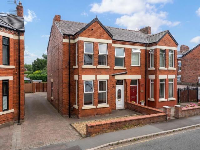 4 bedroom semi detached house for sale