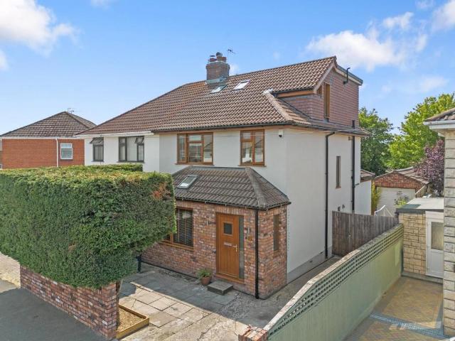 4 bedroom semi detached house for sale