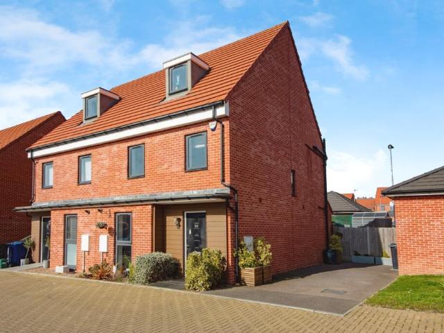 4 bedroom semi detached house for sale