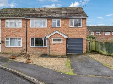 4 bedroom semi detached house for sale